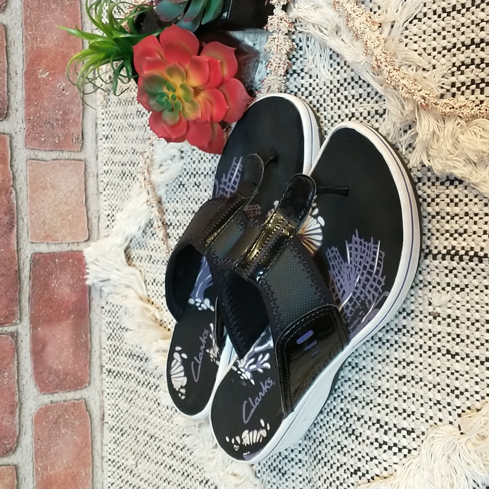 Clarks Wedge Dark Blue Toe Post Sandals